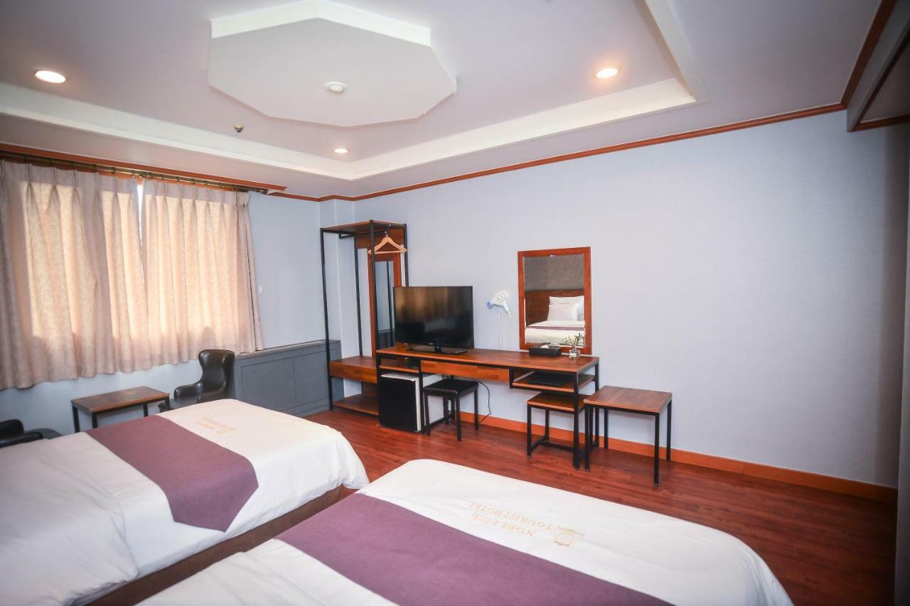 Hotel Noblesse Seoul Exterior photo