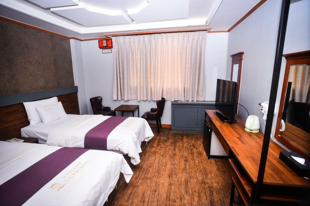 Hotel Noblesse Seoul Exterior photo