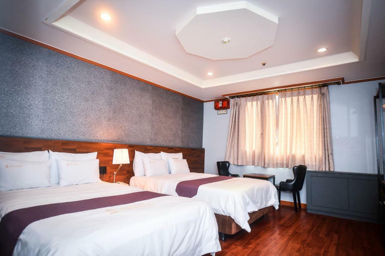 Hotel Noblesse Seoul Exterior photo